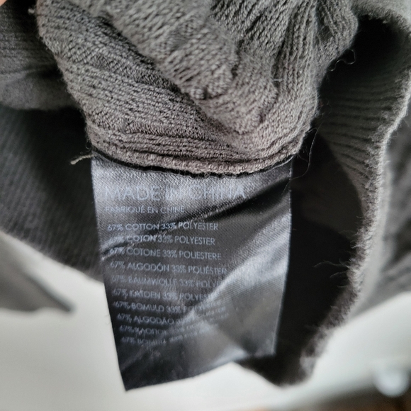 Club Monaco Textured Crewneck Long Sleeved Shirt - Picture 4 of 4